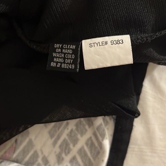 Lynn Ritchie Top - Picture 5 of 5